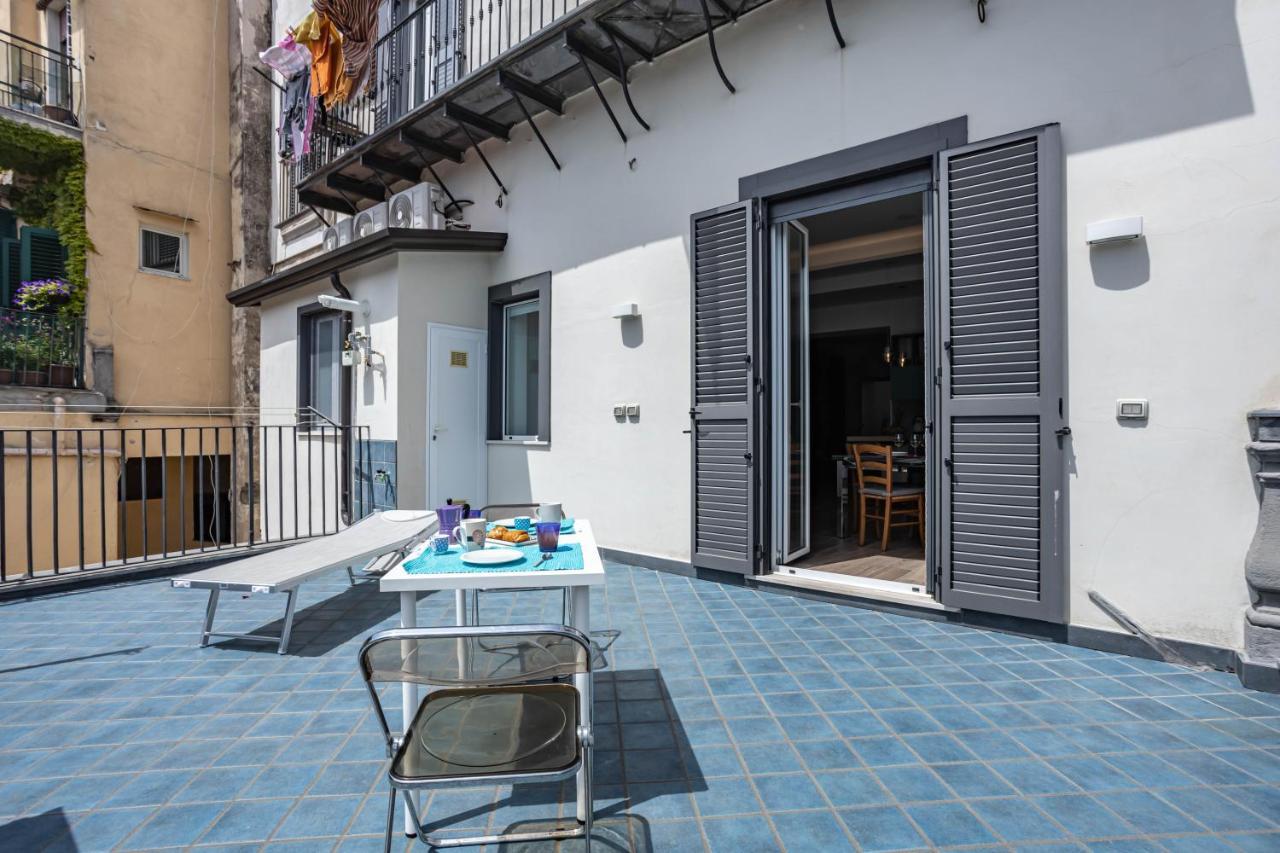 Hostly - Tarsia 50-beautiful Terrace On Apartamento Nápoles